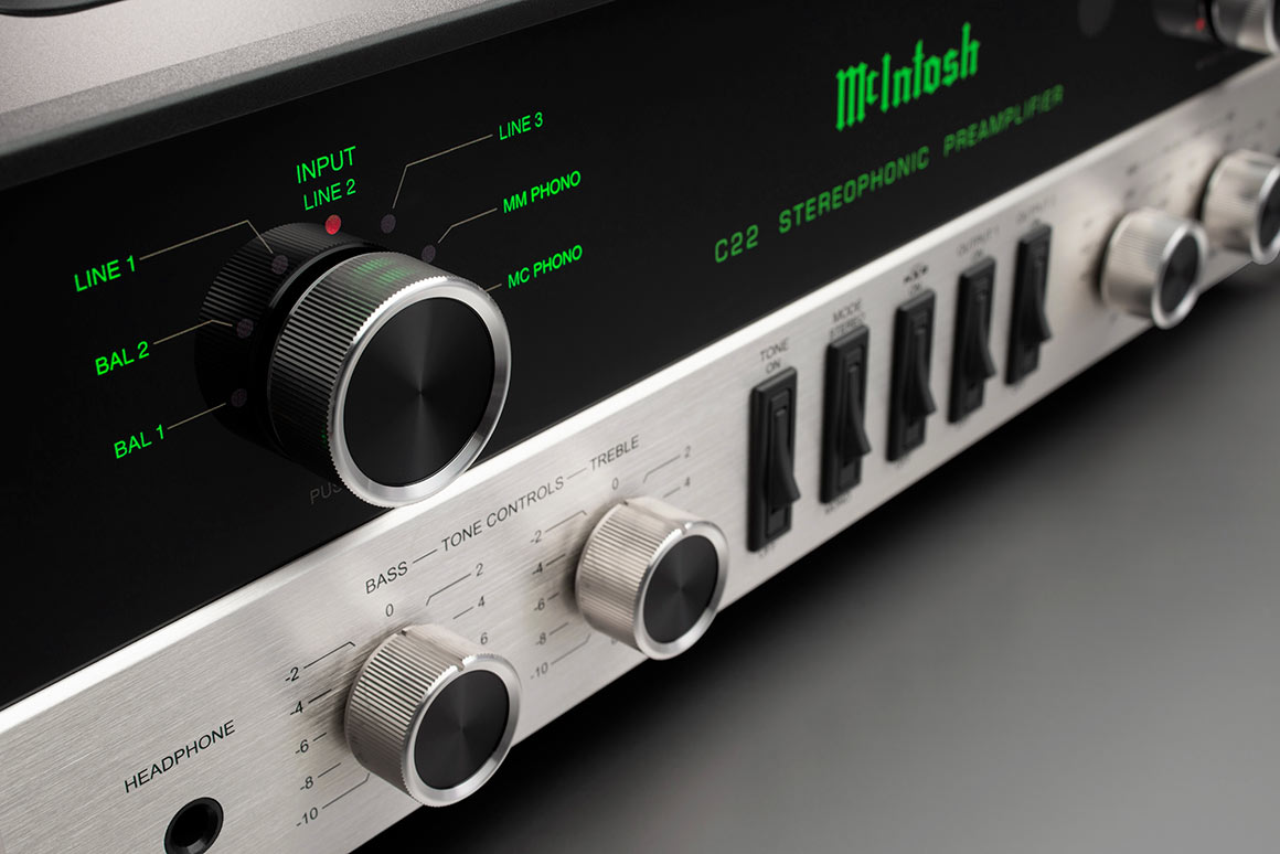 Ламповый предусилитель McIntosh C22 Mk V