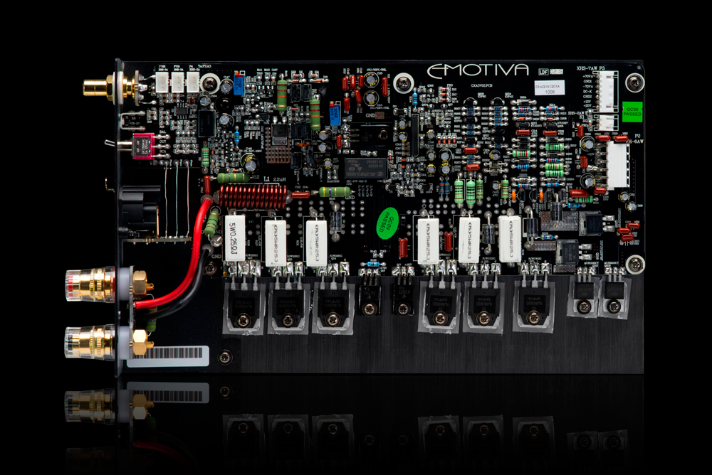 Усилитель мощности Emotiva XPA-11 Gen3