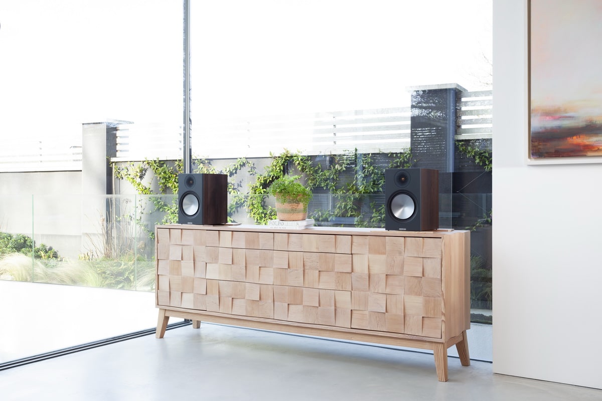 Полочная акустика Monitor Audio Bronze 100 (6G) Walnut