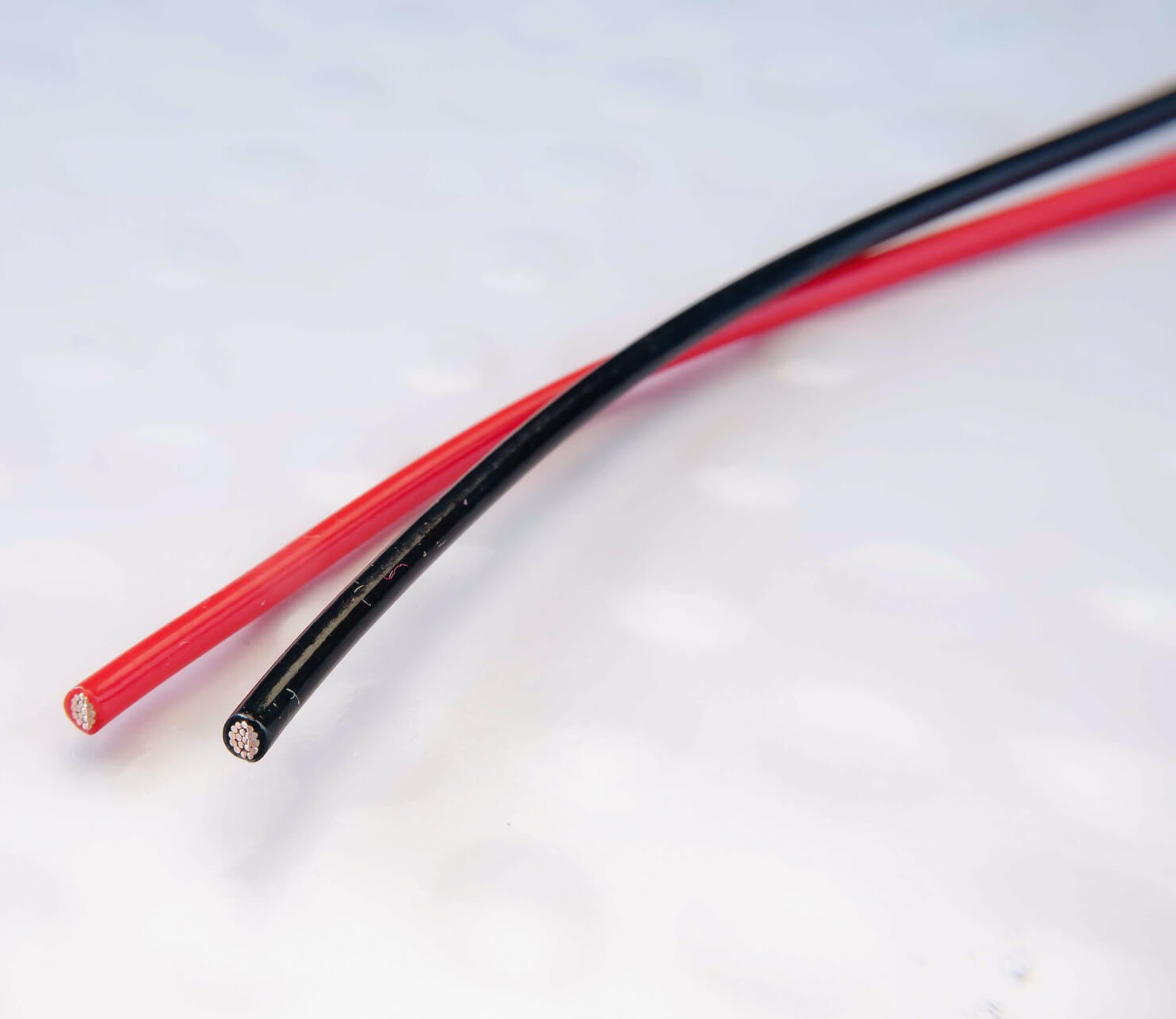 Монтажный кабель DH Labs OFH-12/red м/кат